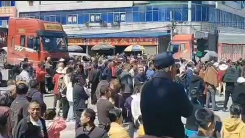 社论：长岭镇抗议火葬政策，民众呼吁尊重传统