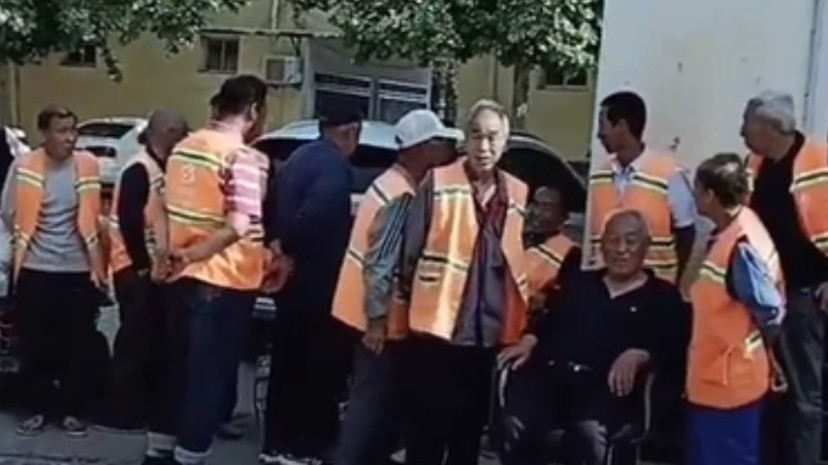 河北沧州保洁员讨薪事件：经济困境下的社会折射